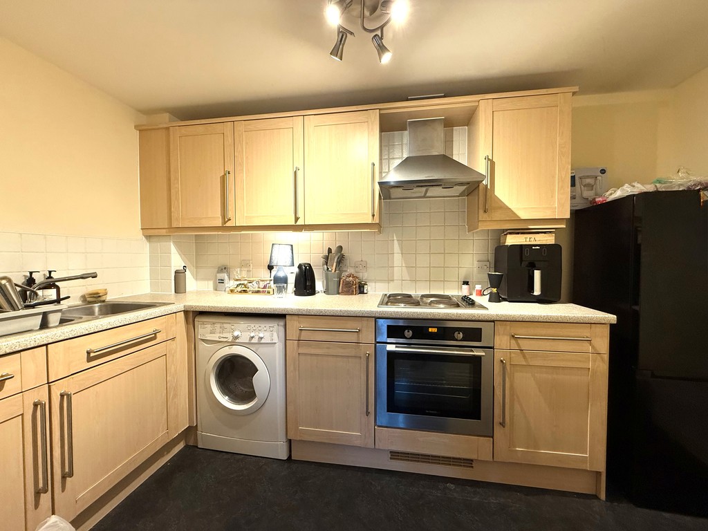 2 bed flat to rent in Constantine House, New North Road 3
