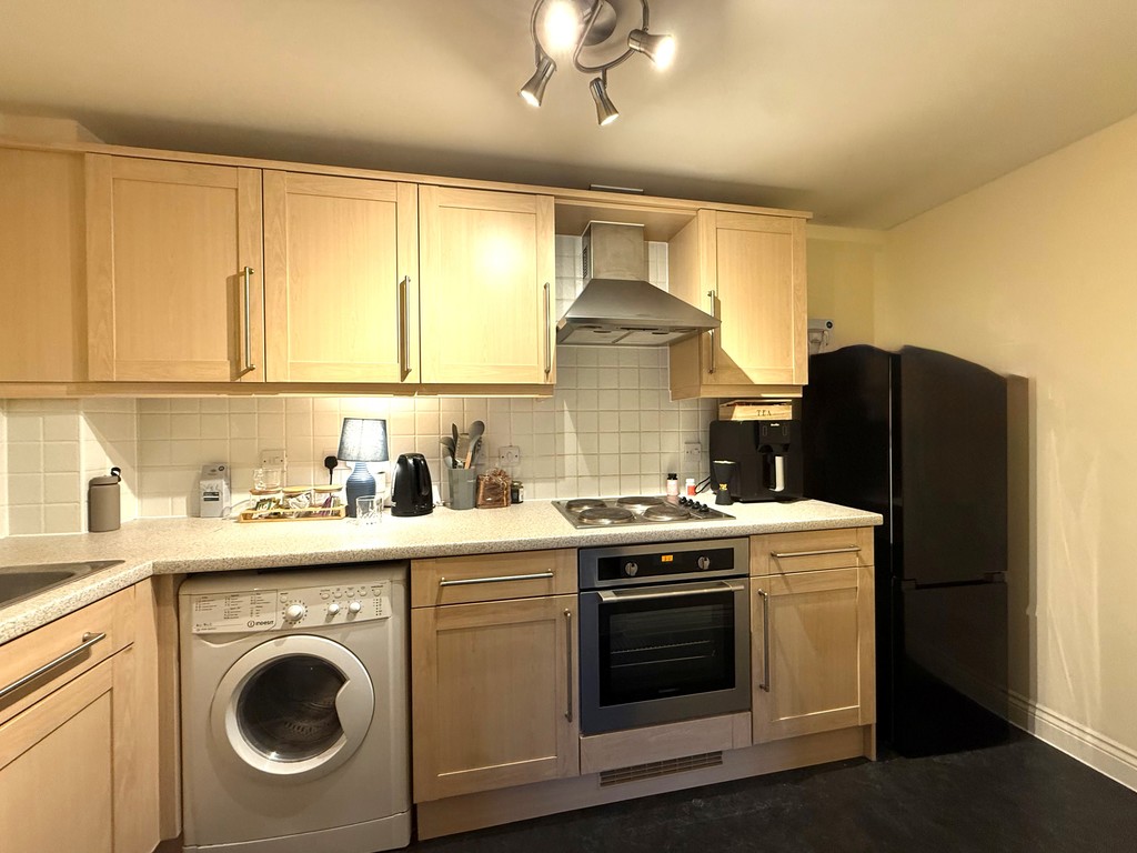 2 bed flat to rent in Constantine House, New North Road 4