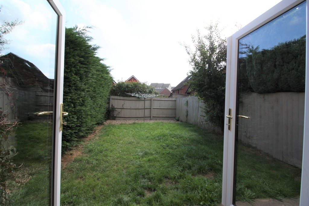 3 bed house to rent in Grasslands Drive  - Property Image 11