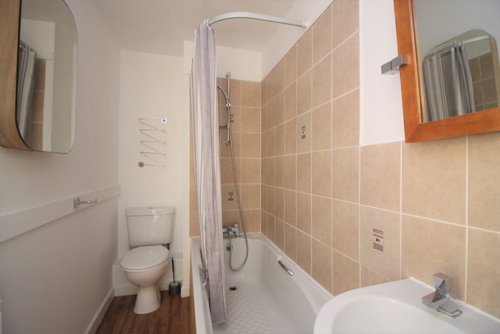 3 bed house to rent in Grasslands Drive  - Property Image 3