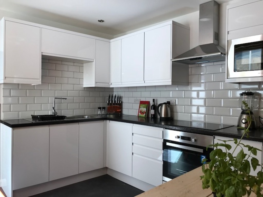 5 bed house to rent in ROOM LETS, Alphington Road  - Property Image 4