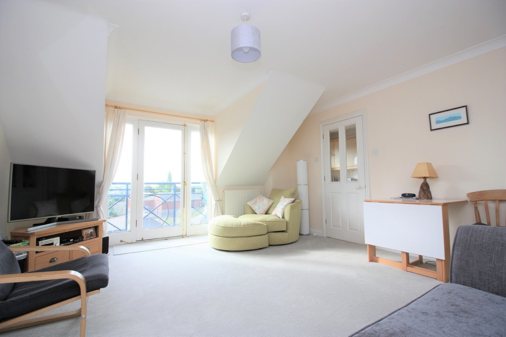 2 bed flat to rent in The Quay, Exeter, EX2