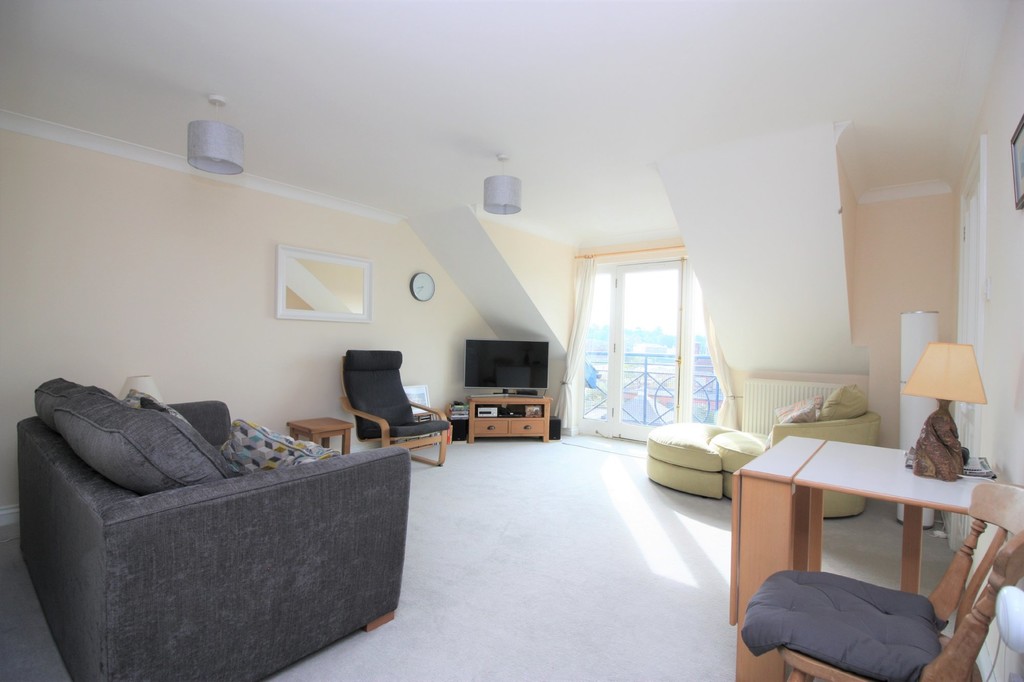2 bed flat to rent in The Quay, Exeter, EX2