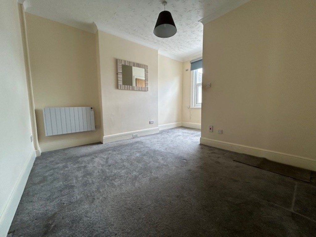 2 bed flat to rent in Northumberland Place, Teignmouth  - Property Image 5
