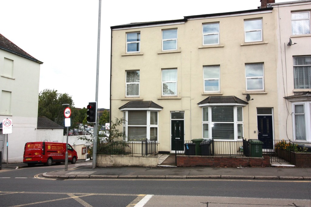 1 bed flat to rent in Heavitree Road, Exeter, Devon 1