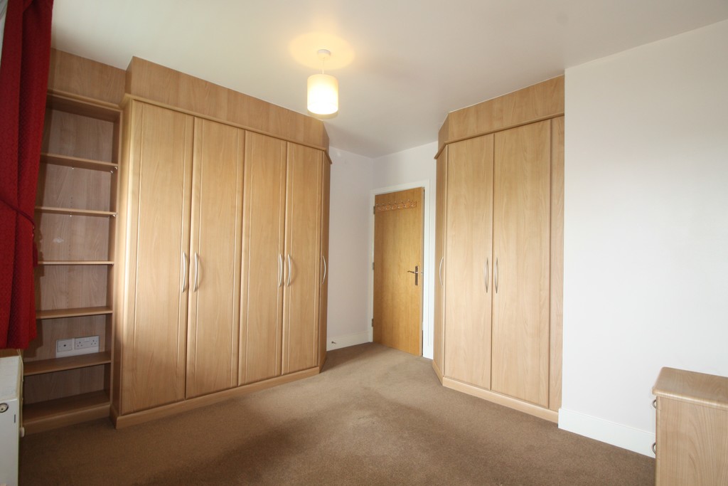2 bed flat to rent in Russell Walk, Exeter 6