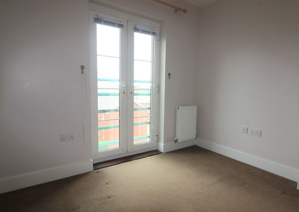 2 bed flat to rent in Russell Walk, Exeter 8