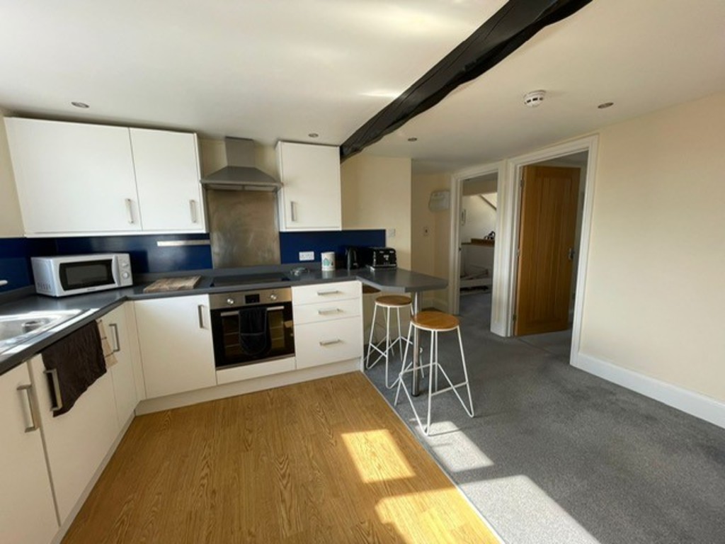 2 bed flat to rent in Northumberland Place, Teignmouth  - Property Image 2