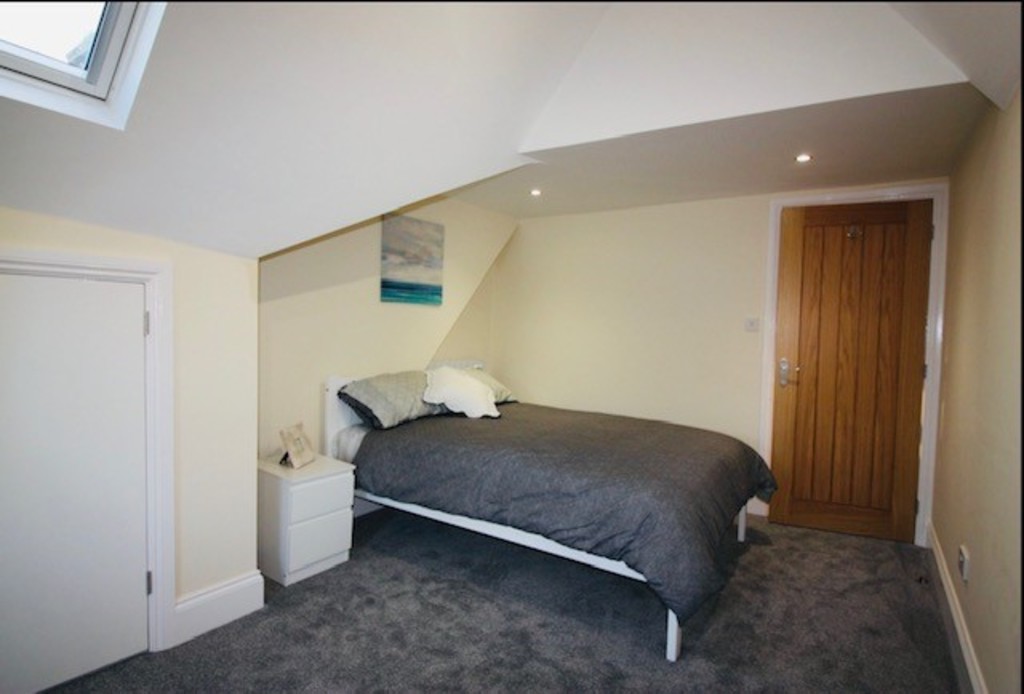 2 bed flat to rent in Northumberland Place, Teignmouth  - Property Image 7