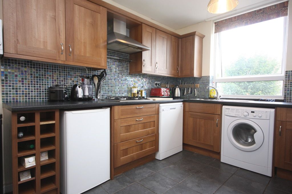 4 bed house to rent in Chanter  Court, Bishop Westall Road 2