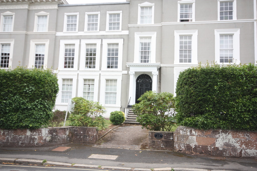 1 bed flat to rent in Victoria Park Road, Exeter 1