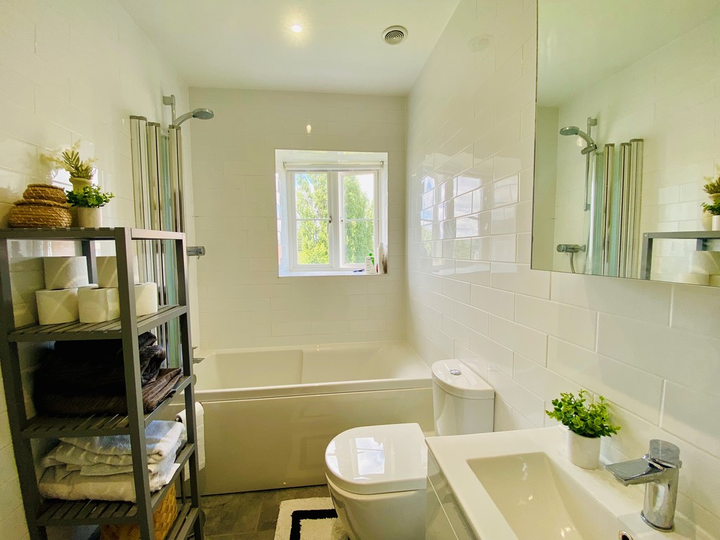 2 bed flat to rent in Gras Lawn, St Leonards, Exeter  - Property Image 16