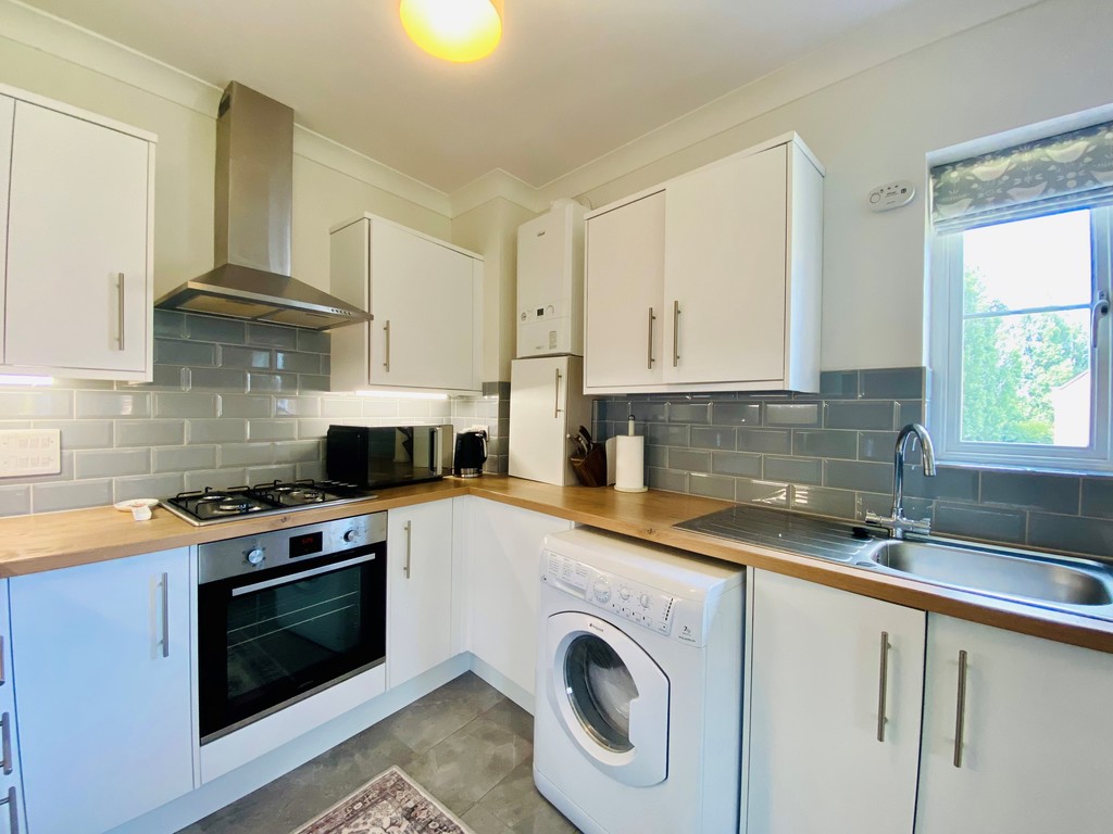 2 bed flat to rent in Gras Lawn, St Leonards, Exeter  - Property Image 5