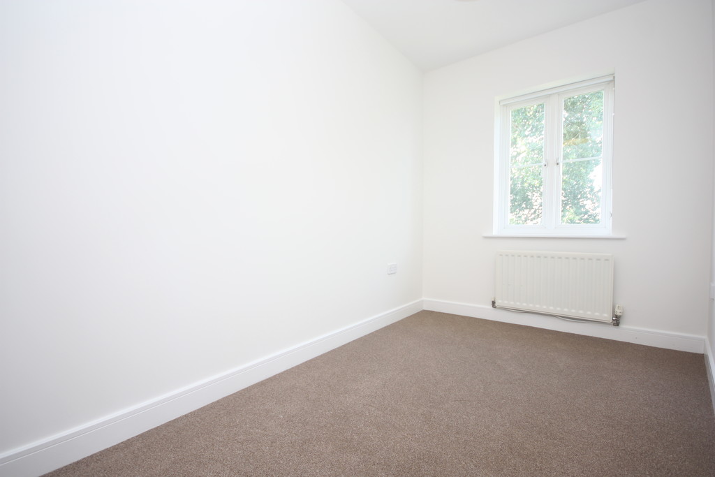 2 bed flat to rent in Gras Lawn, St Leonards, Exeter 9