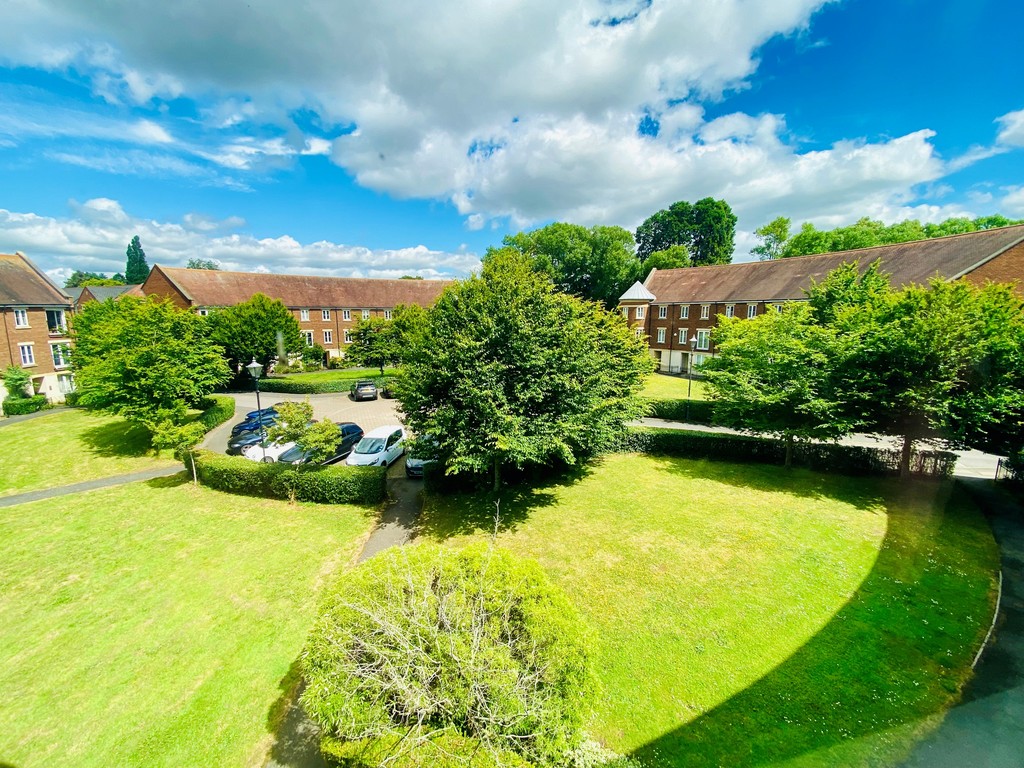 2 bed flat to rent in Gras Lawn, St Leonards, Exeter  - Property Image 9