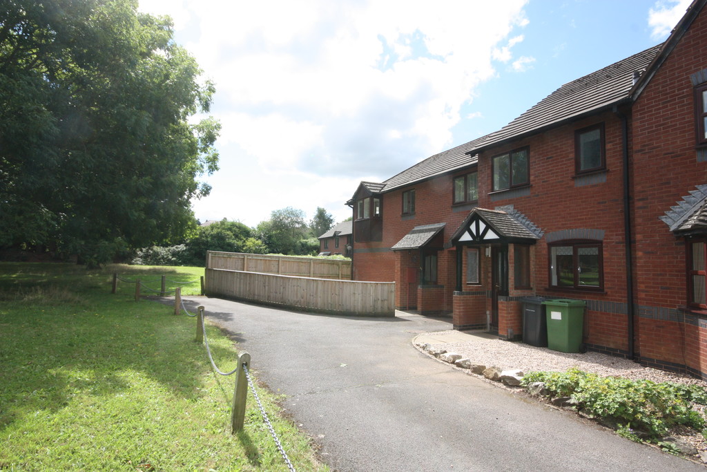 2 bed house to rent in Wilton Way, Exeter  - Property Image 1