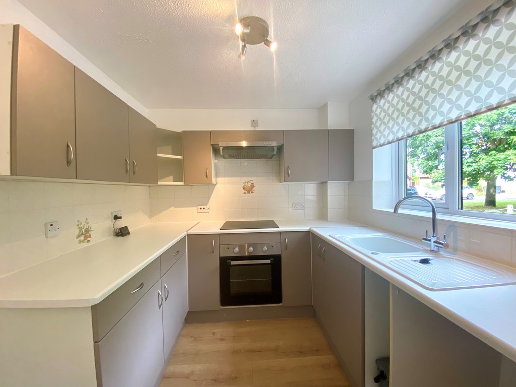2 bed house to rent in Wilton Way, Exeter 3