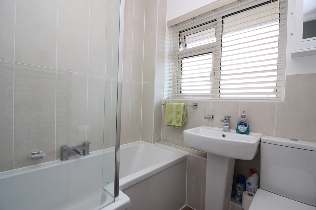 3 bed house to rent in Pinhoe, Exeter 6