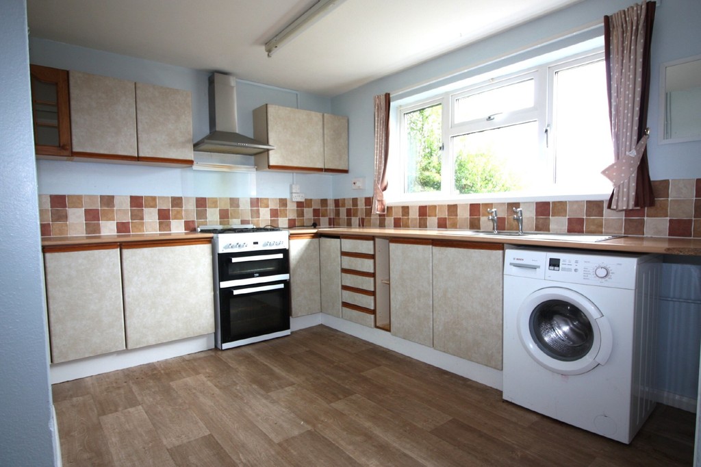 3 bed house for sale in Crediton, Devon  - Property Image 2