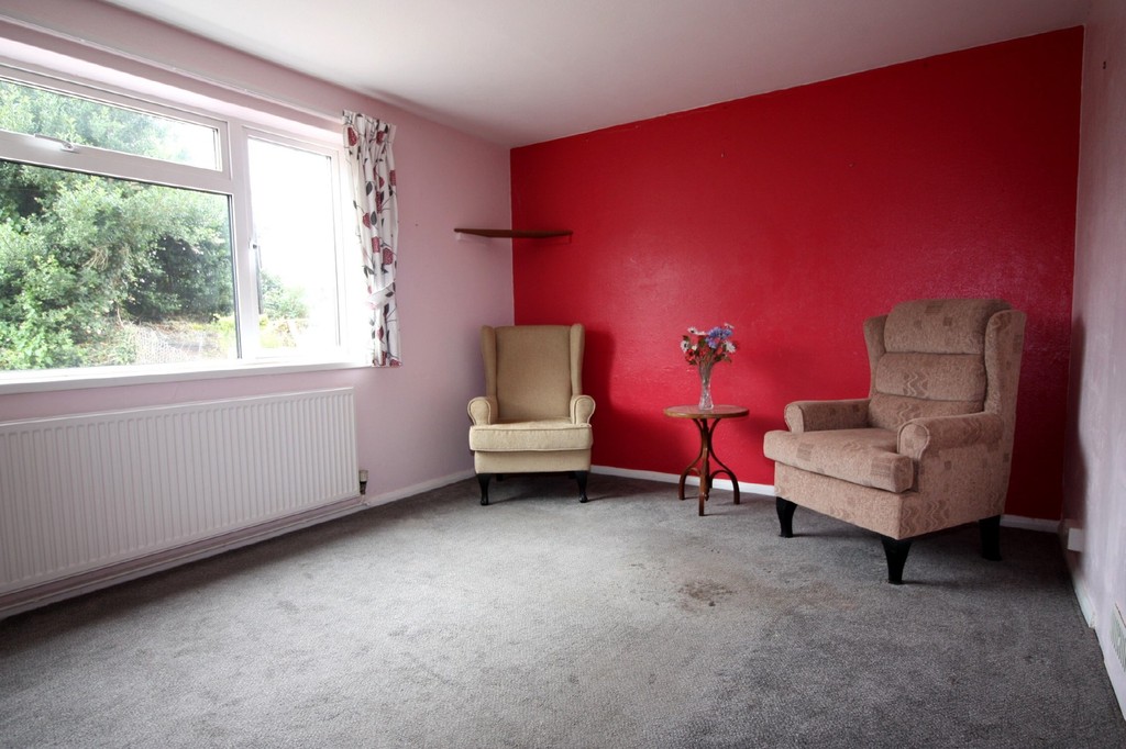 3 bed house for sale in Crediton, Devon  - Property Image 3