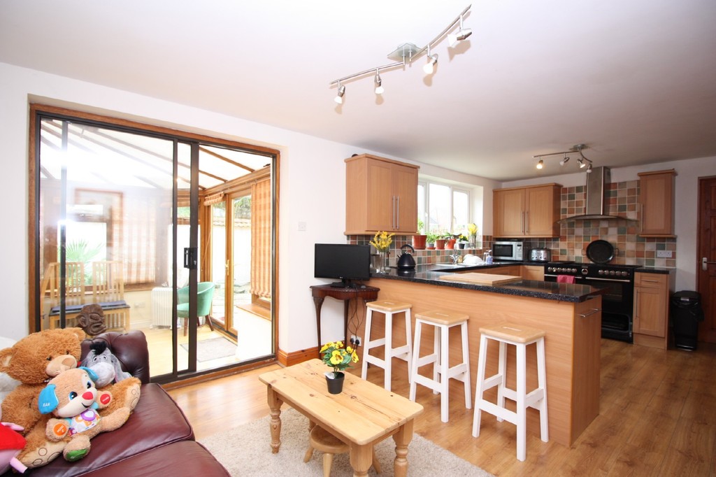 4 bed house for sale in Westwood, Crediton 2