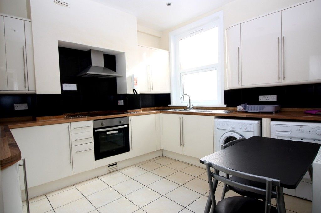 33 bed house for sale in Student Investment Portfolio, Exeter  - Property Image 2
