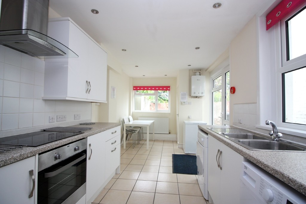31 bed house for sale in Student Investment Portfolio, Exeter  - Property Image 11
