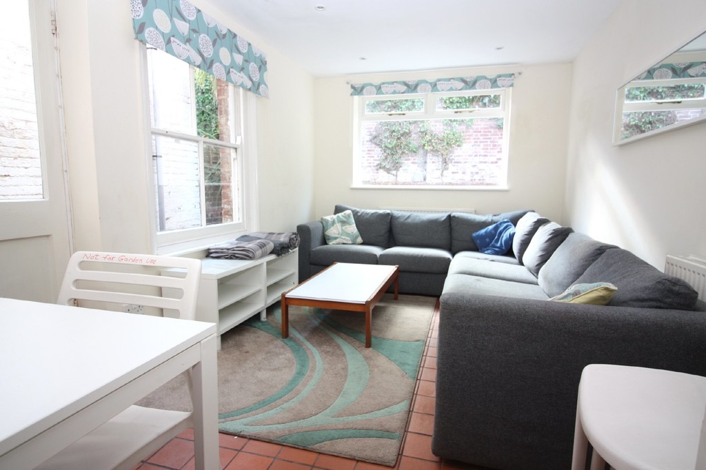 31 bed house for sale in Student Investment Portfolio, Exeter  - Property Image 10