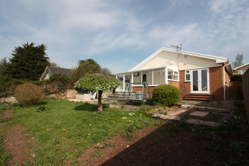 2 bed bungalow to rent in Moor View, North Tawton  - Property Image 2