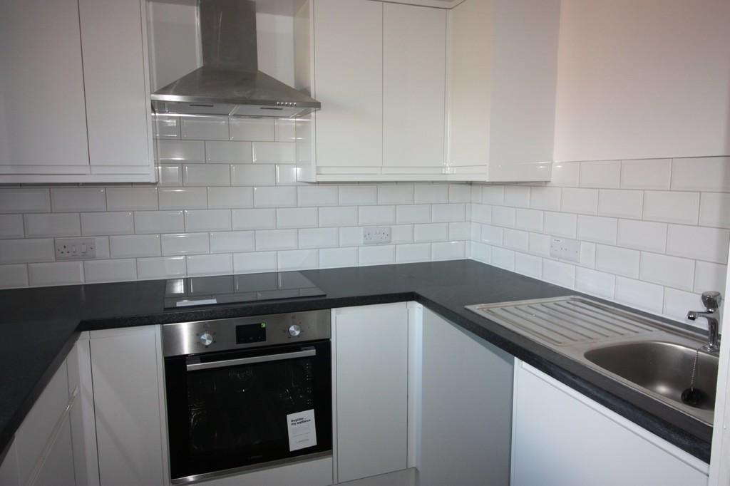 2 bed flat for sale in Barton Grange, Exeter 3