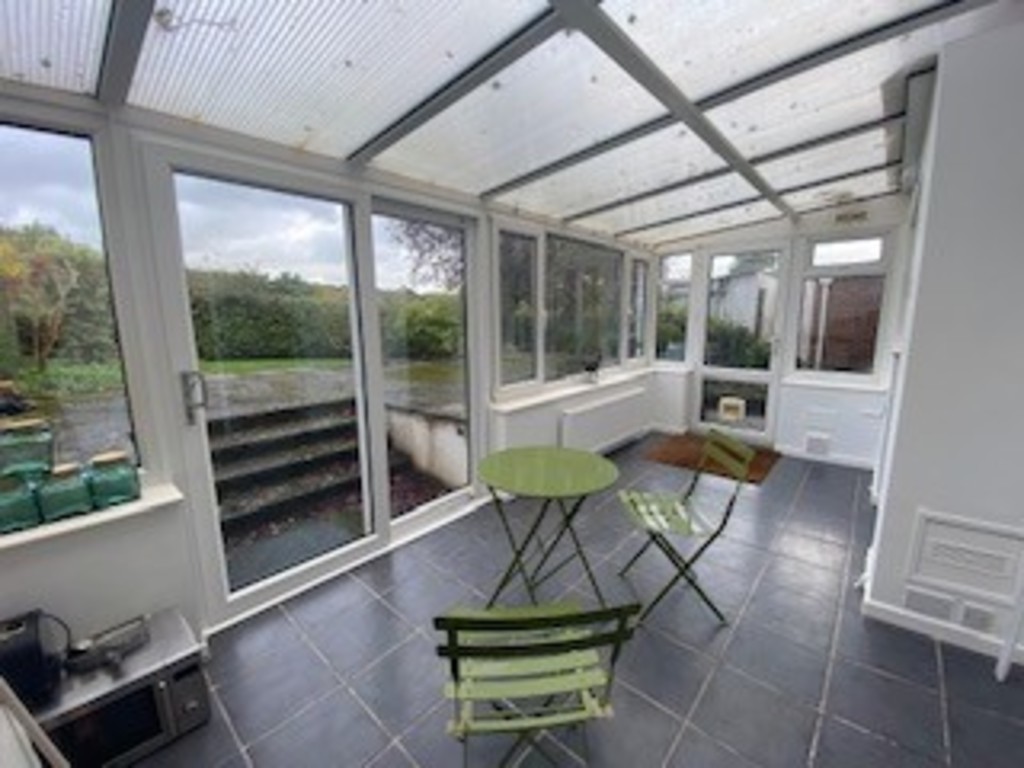 2 bed flat to rent in Mincinglake Road  - Property Image 2