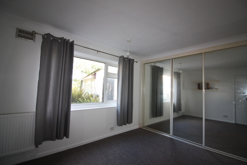 2 bed flat to rent in Mincinglake Road  - Property Image 8
