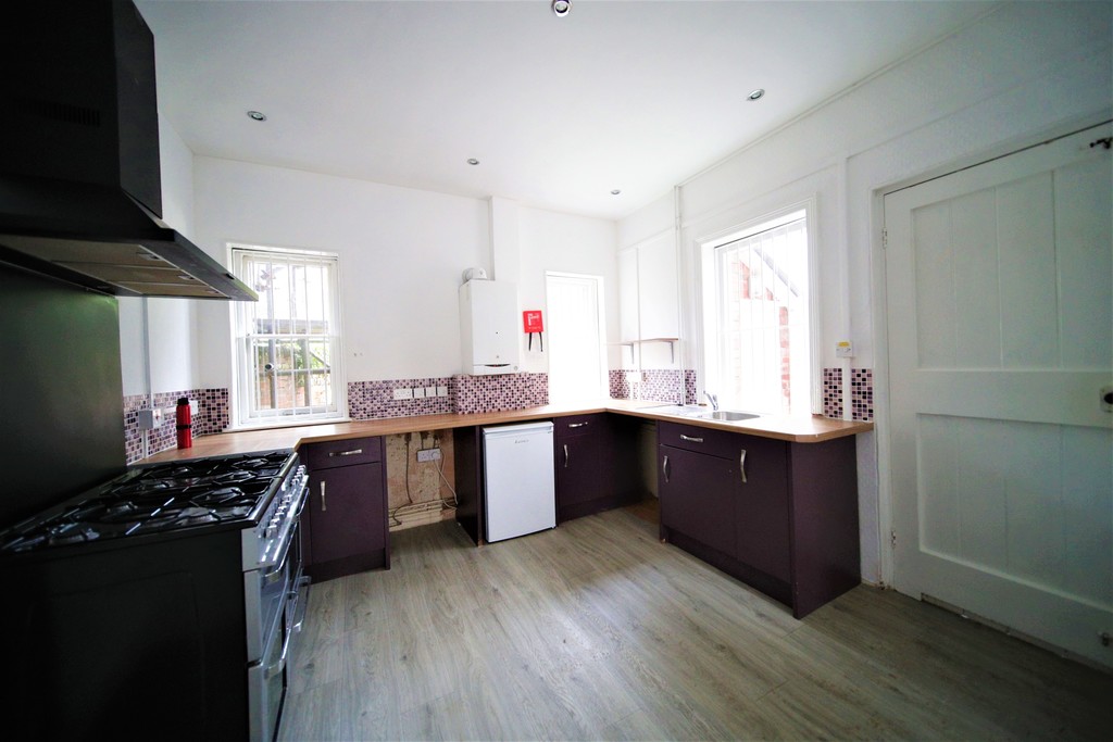 3 bed house for sale in Cowick Street, St Thomas, Exeter 4