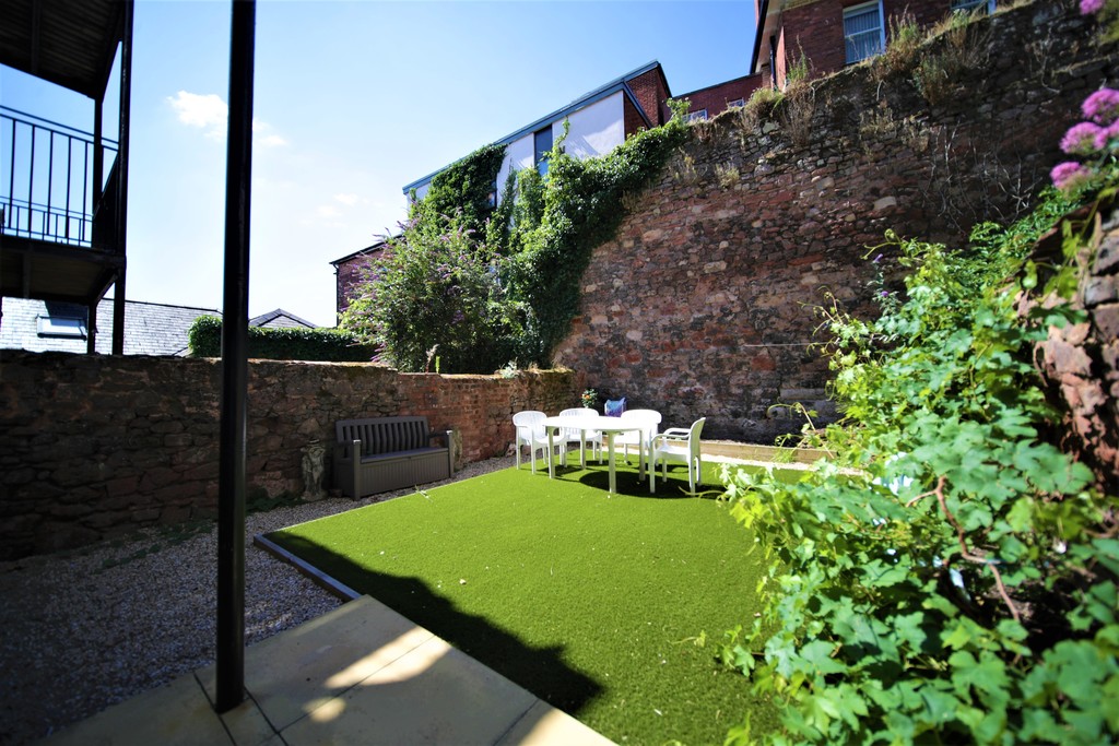 2 bed flat for sale in Northernhay Place, Exeter 2
