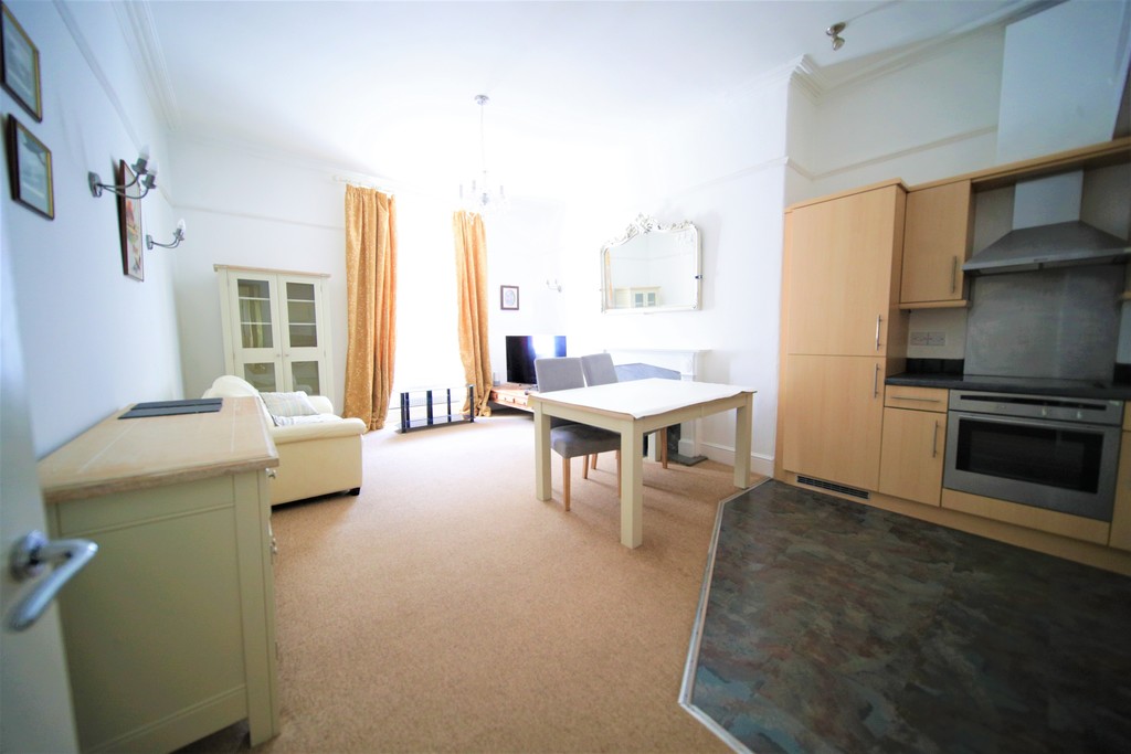 2 bed flat for sale in Northernhay Place, Exeter  - Property Image 3