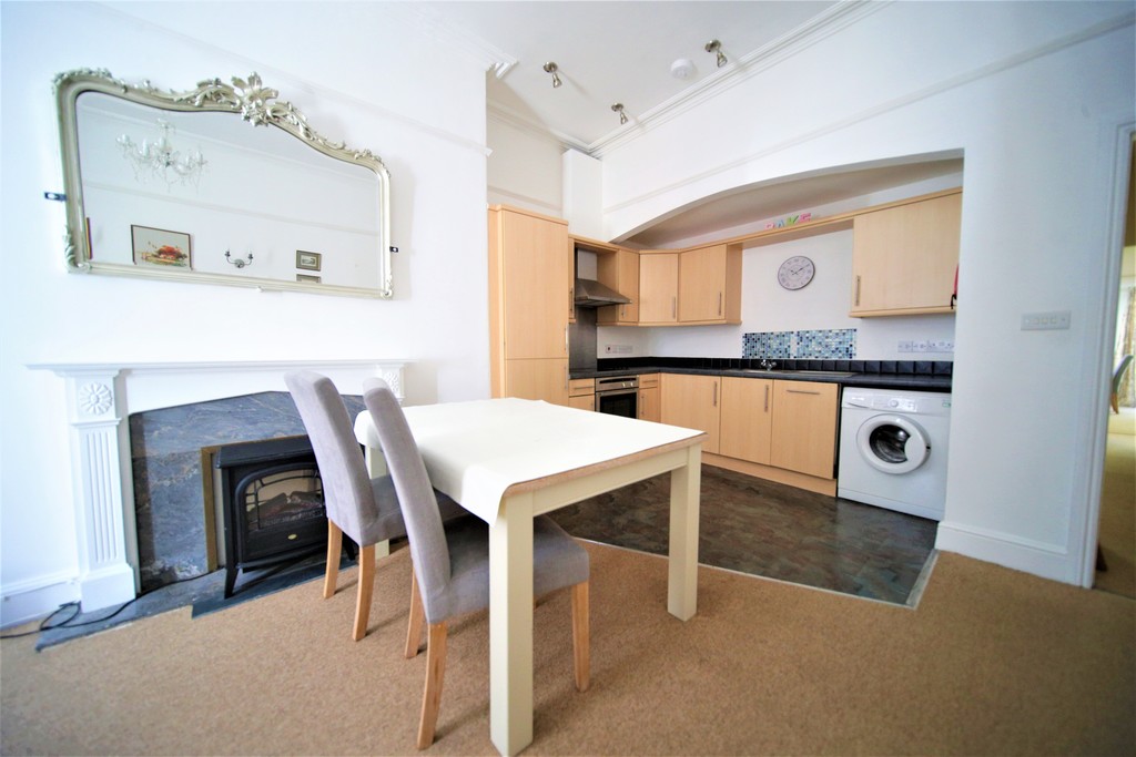 2 bed flat for sale in Northernhay Place, Exeter 5