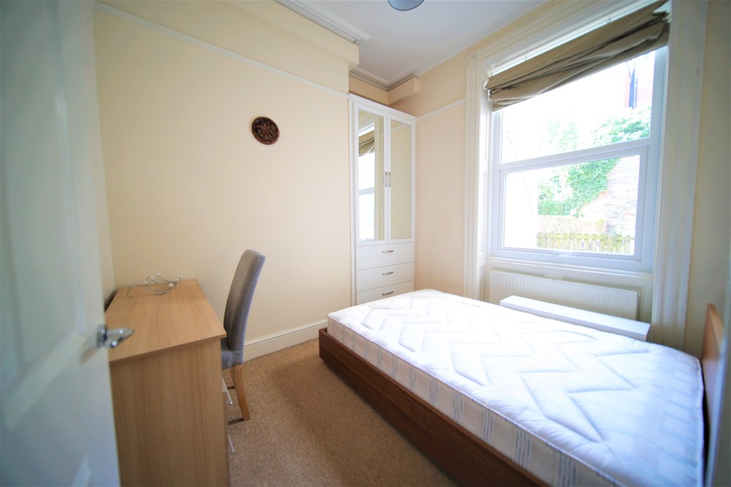2 bed flat for sale in Northernhay Place, Exeter 6