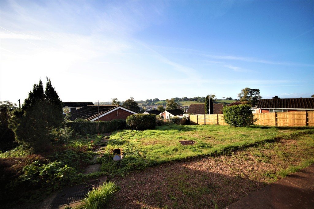 3 bed bungalow for sale in Alexandra Road, Crediton  - Property Image 4