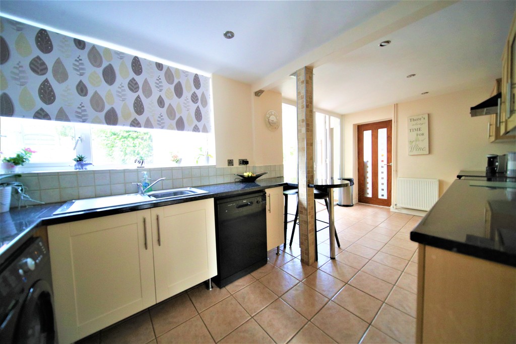 3 bed house for sale in Churchill Drive, Crediton 3