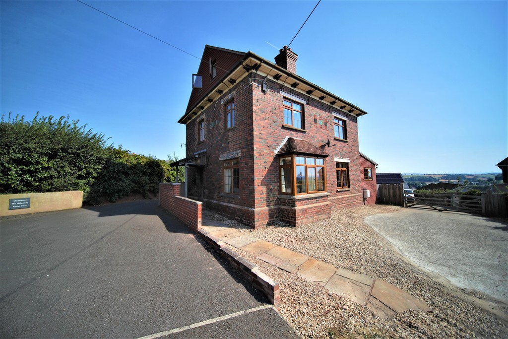 4 bed house for sale in Barnfield, Crediton 1