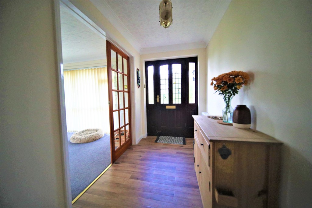 3 bed bungalow for sale in St. Ida&apos;s Close, Ide, Exeter 4