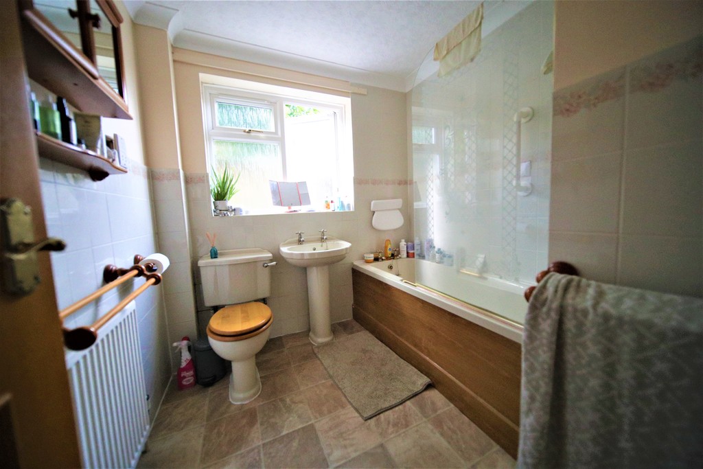 3 bed bungalow for sale in St. Ida&apos;s Close, Ide, Exeter 8