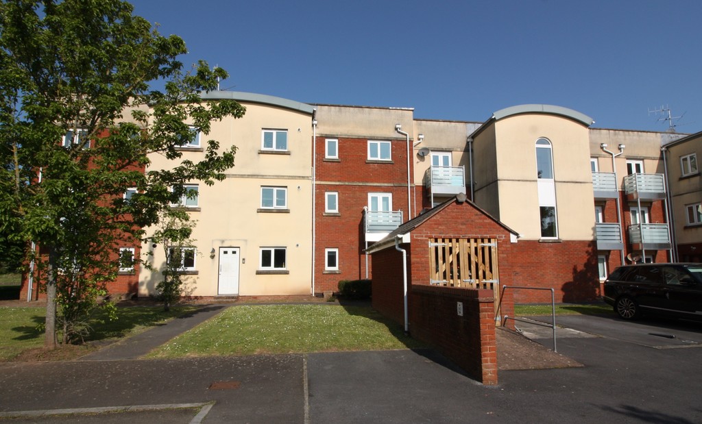 2 bed flat to rent in Heraldry Walk  - Property Image 11