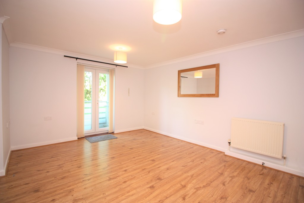 2 bed flat to rent in Heraldry Walk  - Property Image 3