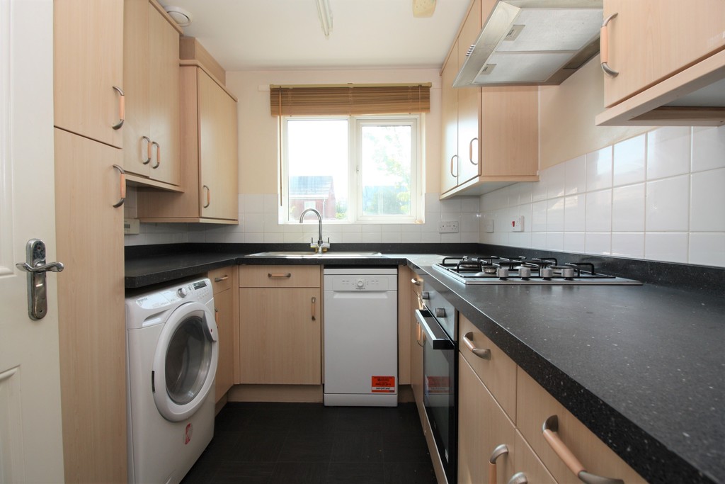 2 bed flat to rent in Heraldry Walk 8