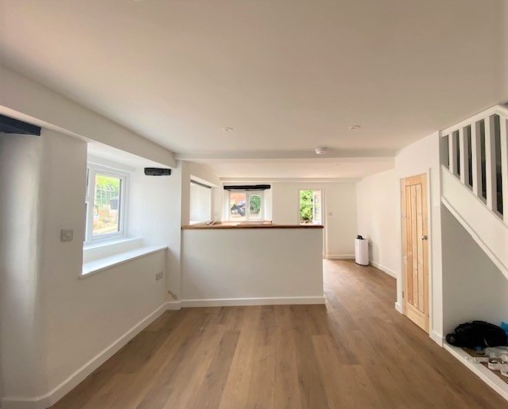 2 bed house to rent in High Street, Crediton 3