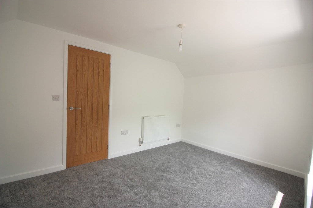 2 bed house to rent in High Street, Crediton  - Property Image 6