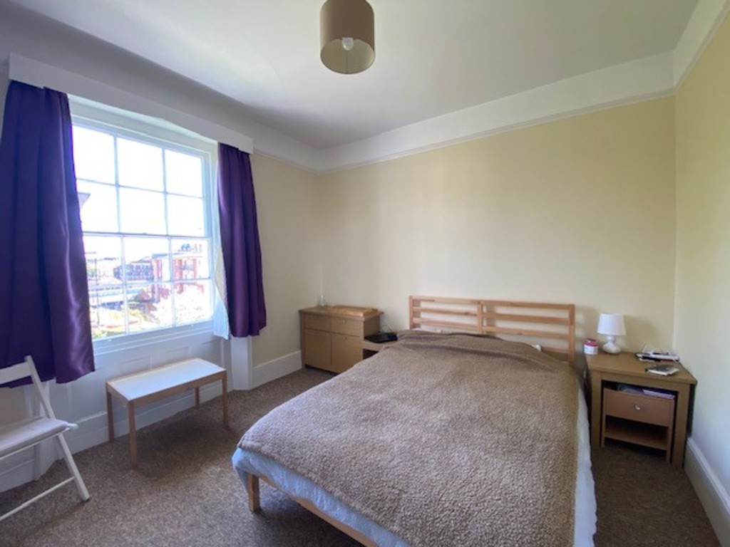 3 bed flat to rent 4