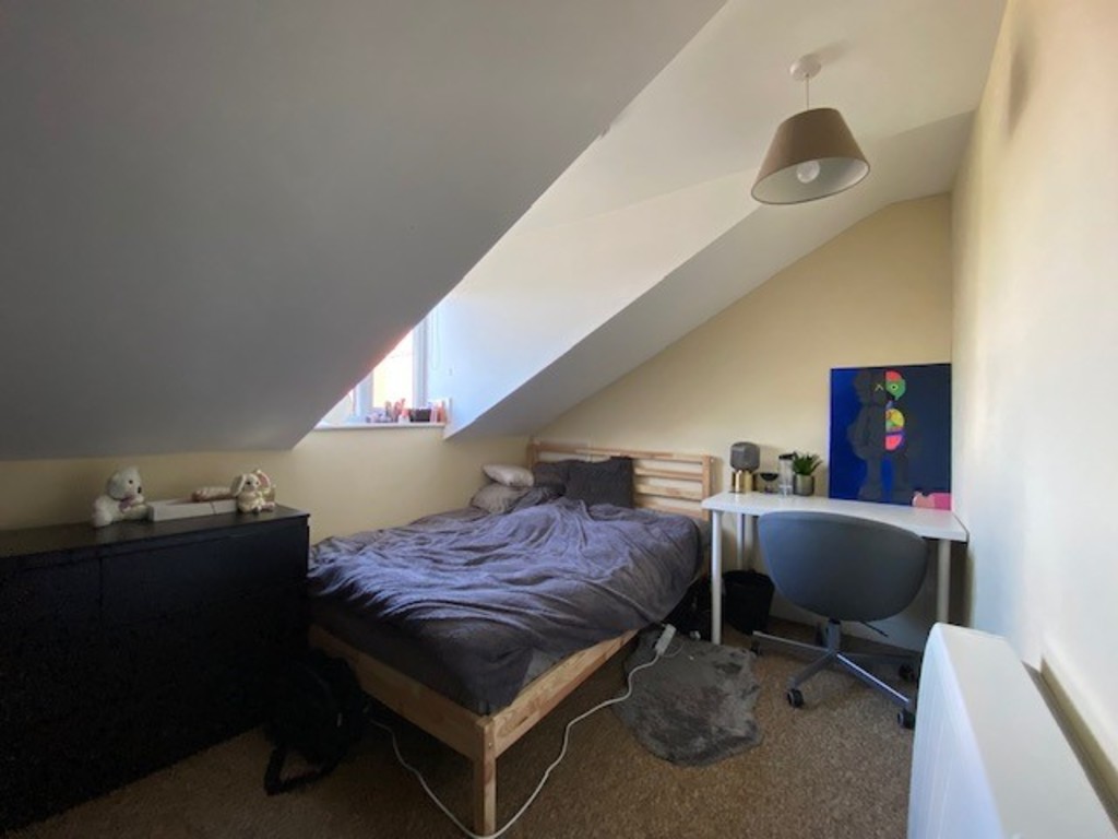3 bed flat to rent 7