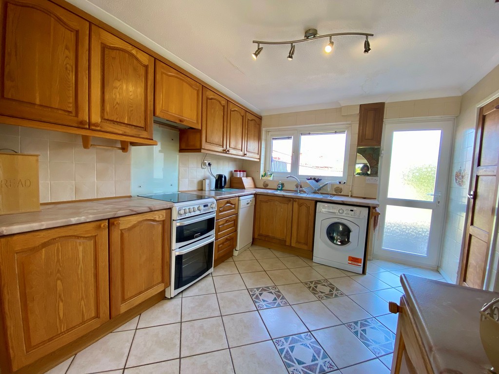 3 bed house for sale in Thornpark Rise, Whipton, Exeter  - Property Image 8